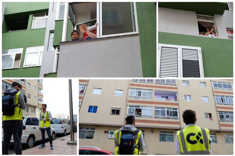 Imágenes de los aplausos captados esta tarde por el programa BTC en la calle de Ocho de Marzo (Foto José Manuel García)